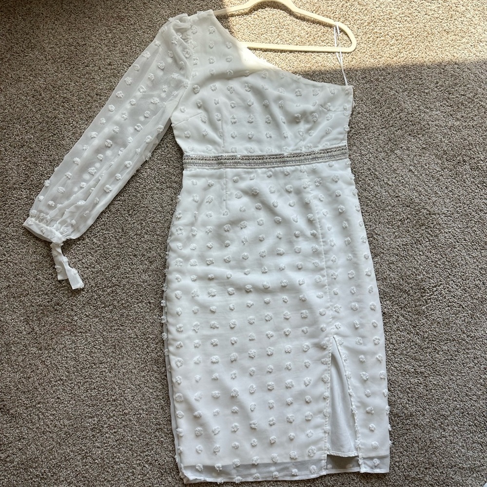 Beautiful Jaus Midi one shoulder white dress